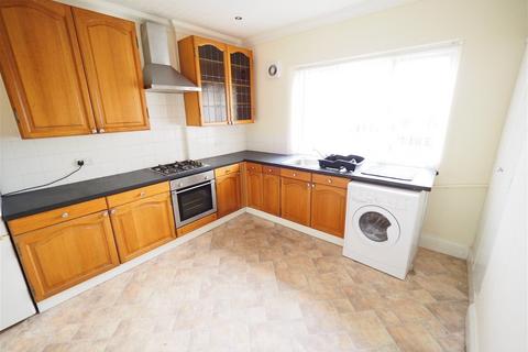 2 bedroom flat to rent, Liverpool Road, Southport, Merseyside, PR8