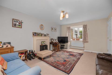 3 bedroom semi-detached house for sale, Weare Close, Leicester LE7