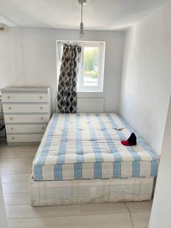 1 bedroom in a house share to rent, Joan Road, Dagenham RM8