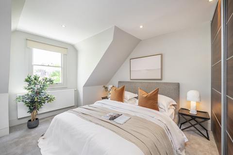 2 bedroom flat for sale, Netherhall Gardens, Hampstead, London