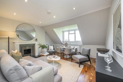 2 bedroom flat for sale, Netherhall Gardens, Hampstead, London