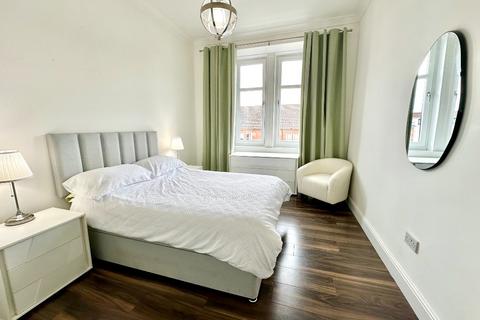 2 bedroom flat to rent, Trefoil Avenue, Shawlands, Glasgow, G41