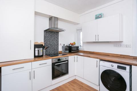 2 bedroom flat for sale, Gardiner Place, Newtongrange, Dalkeith, EH22
