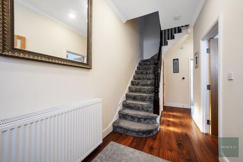 4 bedroom end of terrace house for sale, Warwick Gardens, ILFORD, IG1