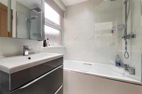 2 bedroom flat for sale, Birdhurst Road, London