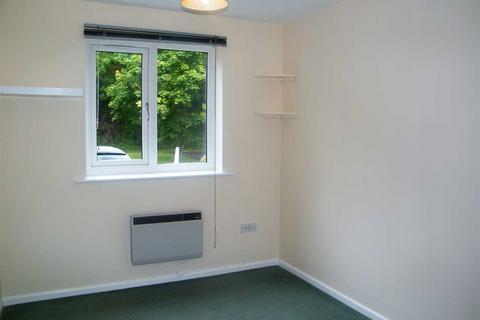 1 bedroom apartment to rent, Great first-time home, close to the heart of this tiny Hampshire town
