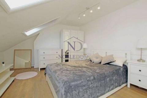 2 bedroom maisonette for sale, Hounslow, TW3