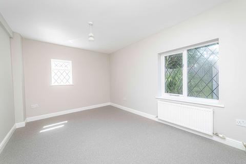 2 bedroom detached bungalow for sale, Windmill Close, Canterbury, CT1