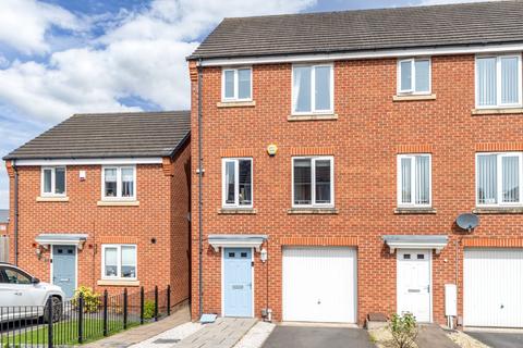 4 bedroom end of terrace house for sale, Bobeche Place, Kingswinford, West Midlands, DY6