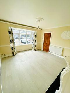 4 bedroom flat to rent, DAGENHAM, RM10