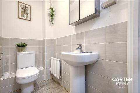 19 Gumley Road, Grays, RM20 4XP