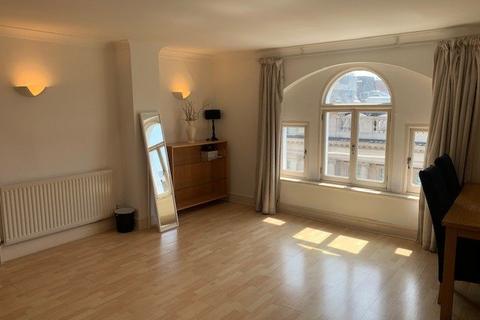 1 bedroom flat to rent, Fleet Street, City Of London EC4A