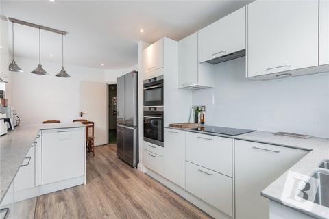 39 Bowes Drive, Ongar, CM5 9AU