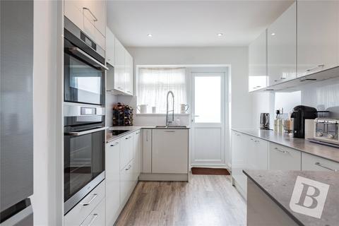 39 Bowes Drive, Ongar, CM5 9AU