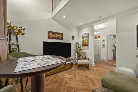 1 bedroom house to rent, York Gate, Regent's Park, London