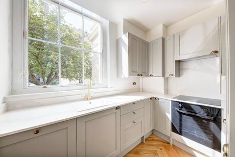 1 bedroom house to rent, York Gate, Regent's Park, London
