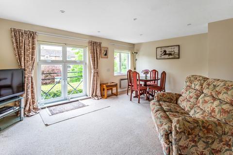 1 bedroom retirement property for sale, Belmont Road, Leatherhead, Surrey, KT22