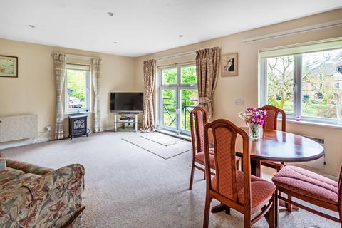 2 bedroom retirement property for sale, Belmont Road, Leatherhead, Surrey, KT22