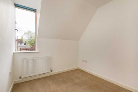 2 bedroom coach house to rent, Chessel Heights, Bedminster
