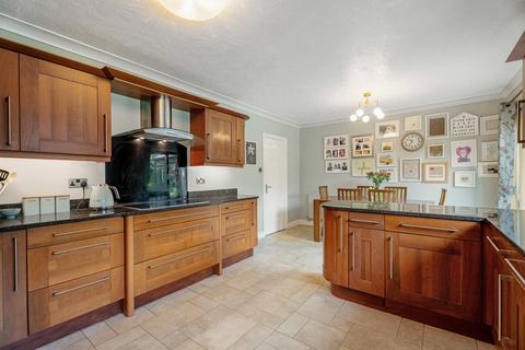 5 bedroom detached house for sale, Manor Farm Church Lane Stoulton, Worcestershire, WR7 4RS
