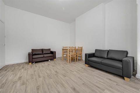 2 bedroom flat for sale, London NW2