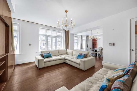 3 bedroom flat for sale, Basil Street, SW3