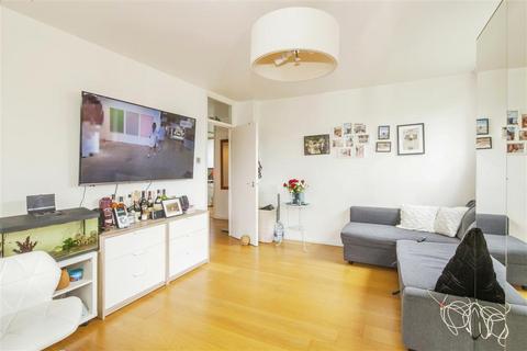 2 bedroom flat for sale, Rayners Road, SW15