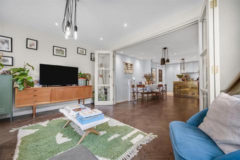 3 bedroom flat for sale, St. Olaf's Road, SW6