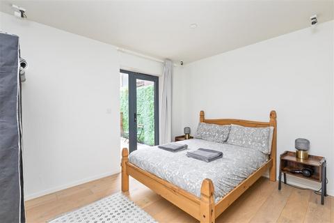 2 bedroom flat for sale, 1 Laser Lane, St. Leonards-on-Sea TN37