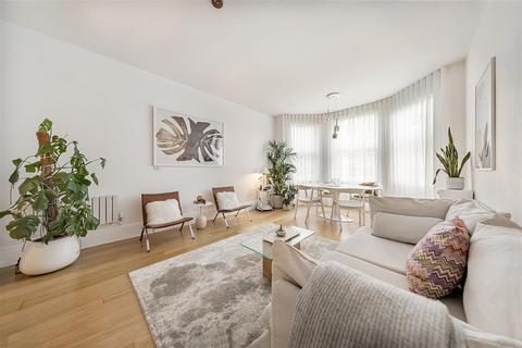 2 bedroom flat for sale, London SW5