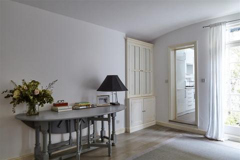 2 bedroom flat for sale, London SW7