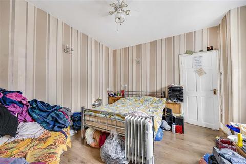 2 bedroom end of terrace house for sale, Snowbury Road, SW6