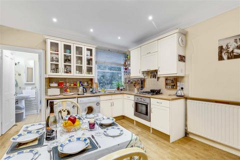 2 bedroom flat for sale, Bulwer Street, W12