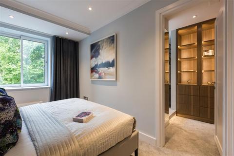 3 bedroom flat for sale, Princes Gate, SW7