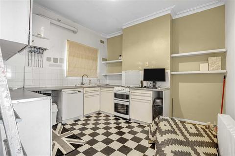 1 bedroom flat for sale, London NW10