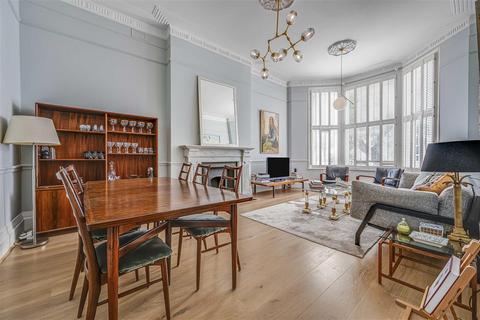 2 bedroom flat for sale, Sinclair Road, W14