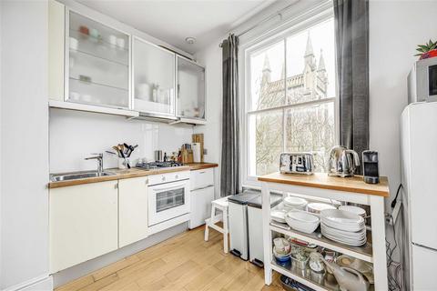 2 bedroom flat for sale, St. Philip Square, SW8