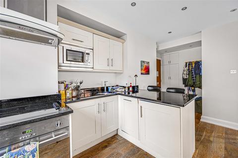 1 bedroom flat for sale, Sloane Avenue, SW3