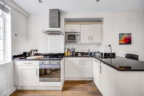 1 bedroom flat for sale, Sloane Avenue, SW3