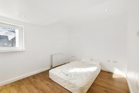 1 bedroom flat to rent, Buckleigh Road, SW16