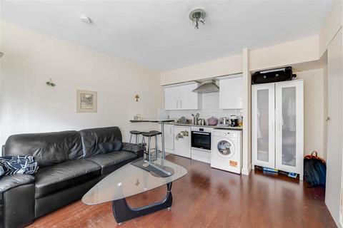 1 bedroom flat to rent, Sloane Avenue, SW3