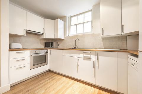 2 bedroom flat for sale, Aylesford Street, SW1V