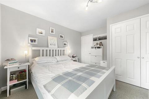 1 bedroom flat for sale, Bessborough Road, SW15