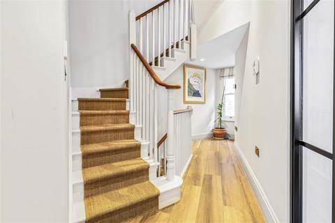 9 Westmoreland Place, London, SW1V 4AB