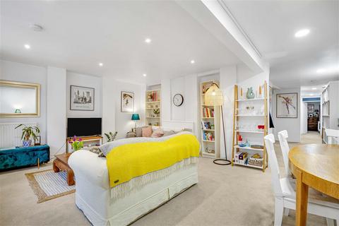 2 bedroom flat for sale, Wimbledon Park Road, SW18