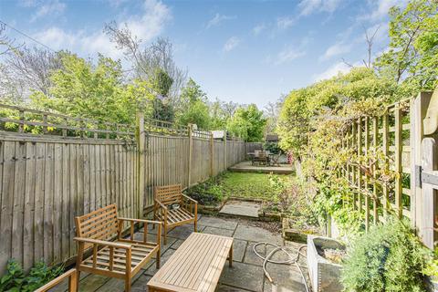 144 Amesbury Avenue, London, SW2 3AB