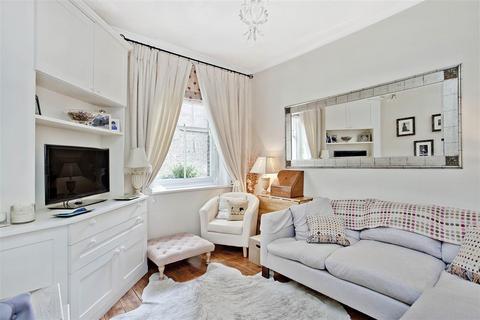 1 bedroom flat for sale, Prince of Wales Drive, SW11