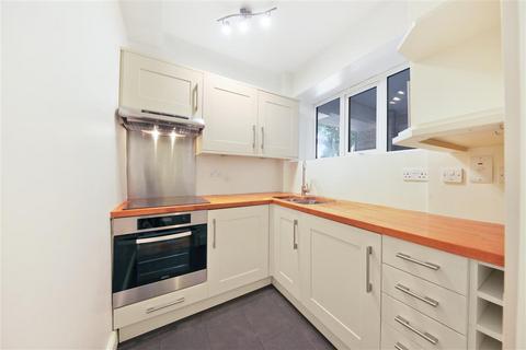 2 bedroom flat for sale, Upper Richmond Road, SW15