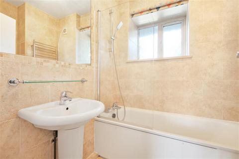 2 bedroom flat for sale, Upper Richmond Road, SW15