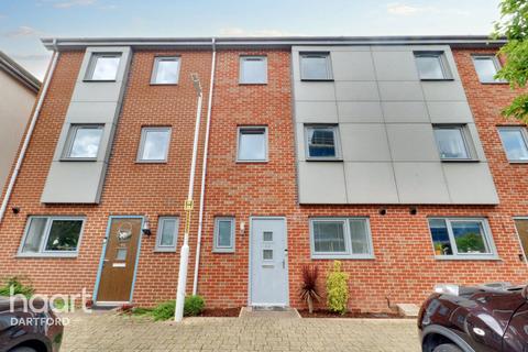 5 bedroom terraced house for sale, Stones Avenue, Dartford